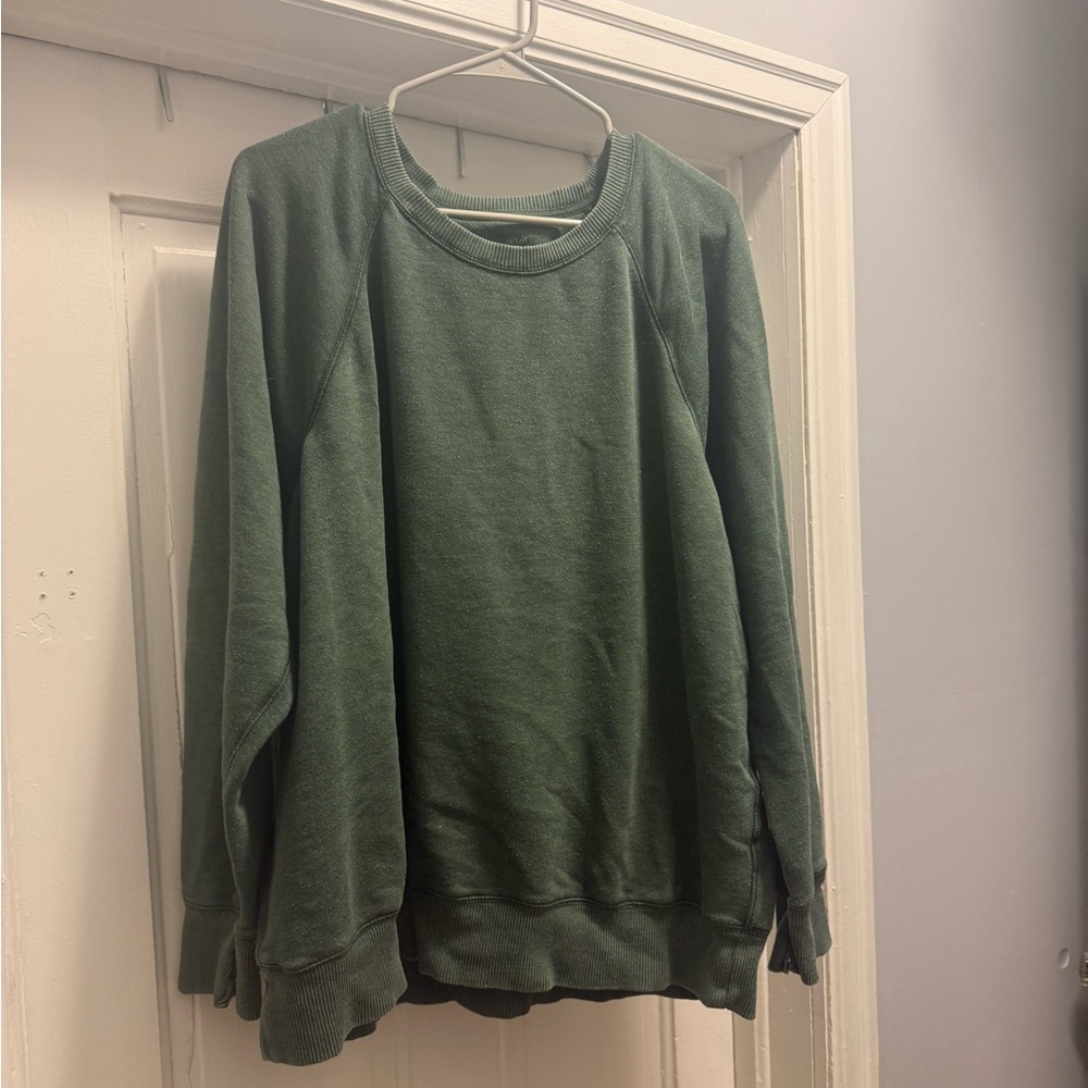 Aerie Green Crewneck Sweater with Relaxed Fit